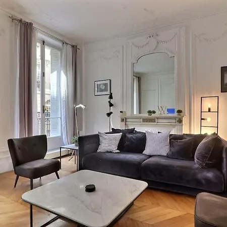 Luxury 3 Bedrooms Near Champs Elysees * Parigi