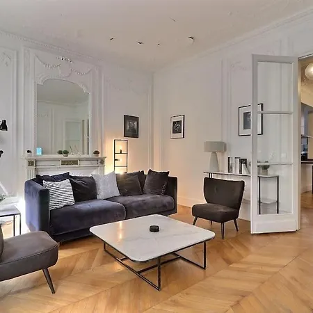 Luxury 3 Bedrooms Near Champs Elysees Appartamento Parigi