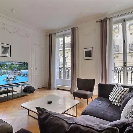 Luxury 3 Bedrooms Near Champs Elysees Parigi